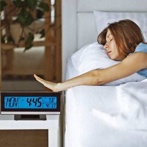 Elektronischer digitaler wecker mit display, thermometer, datum, wecker Elektronischer digitaler wecker mit display, thermometer, datum, wecker